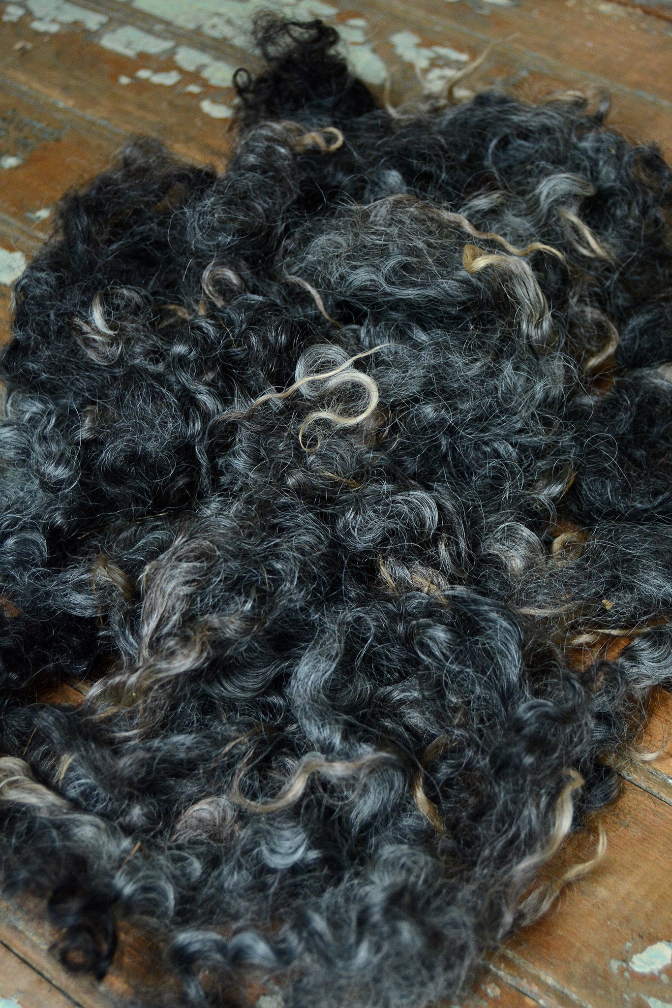 Gotland Locks: Dark Gray