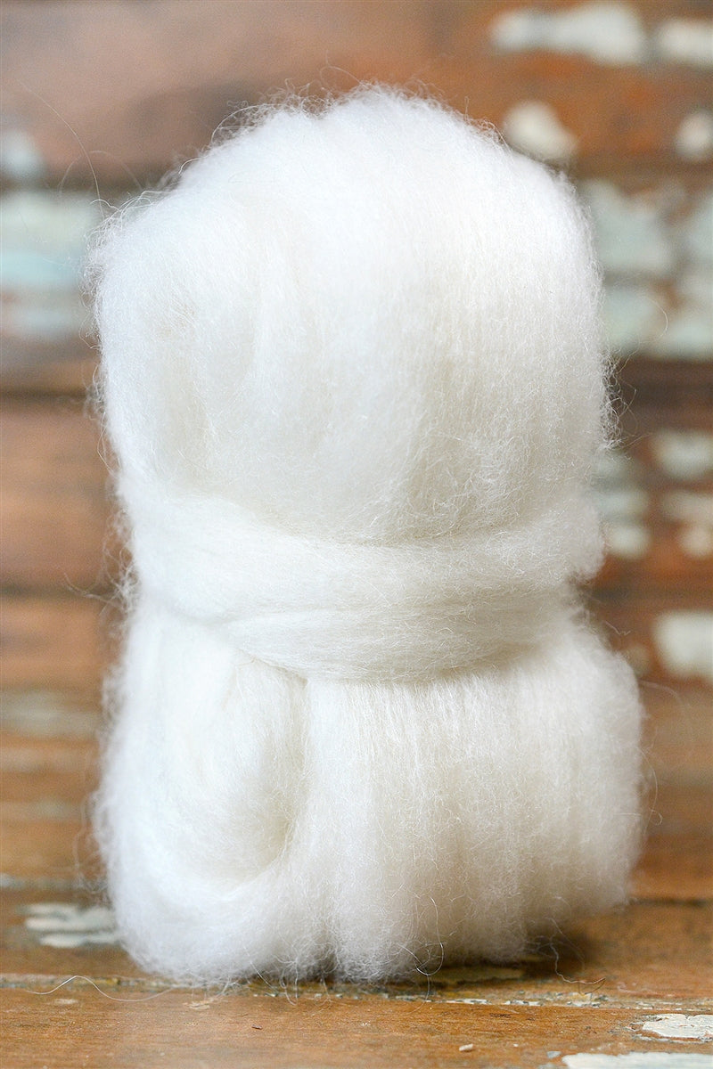 Wool Roving by Sarafina - Snow Hare Pelt 1 oz – Sarafina Fiber Art