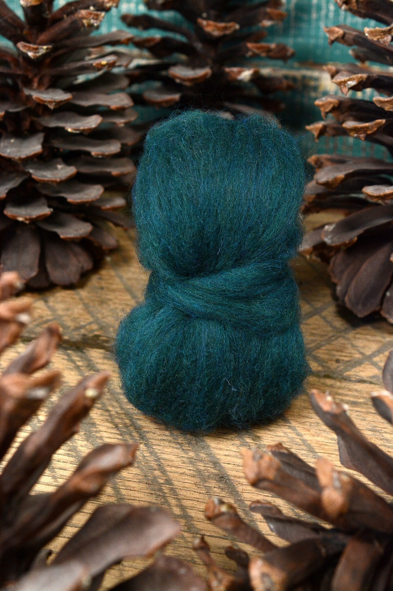 Old World Santa Roving: Green 1 oz