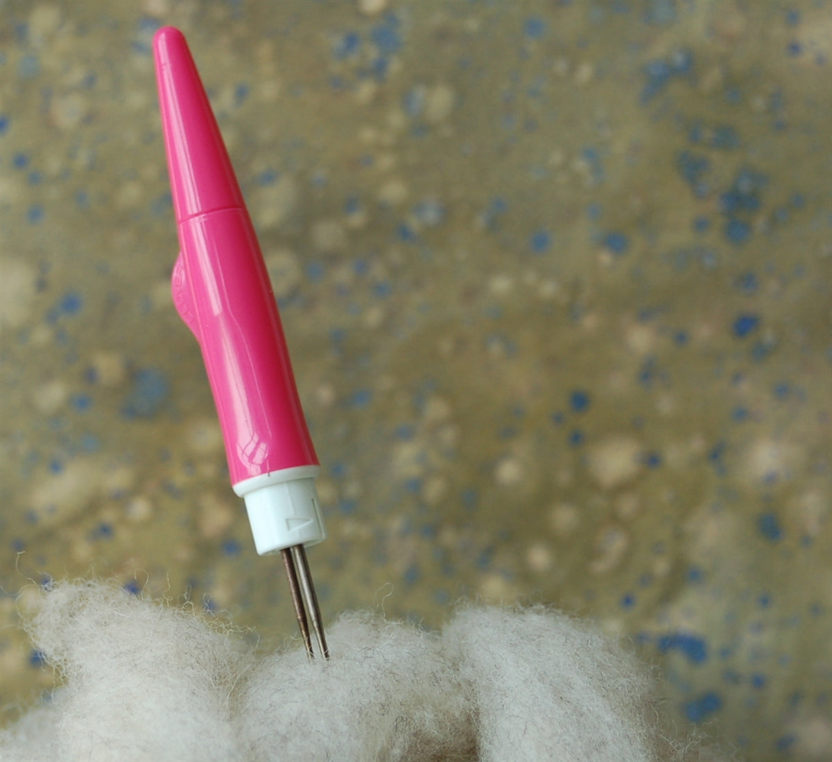 Clover Pen Needle Felting Tool