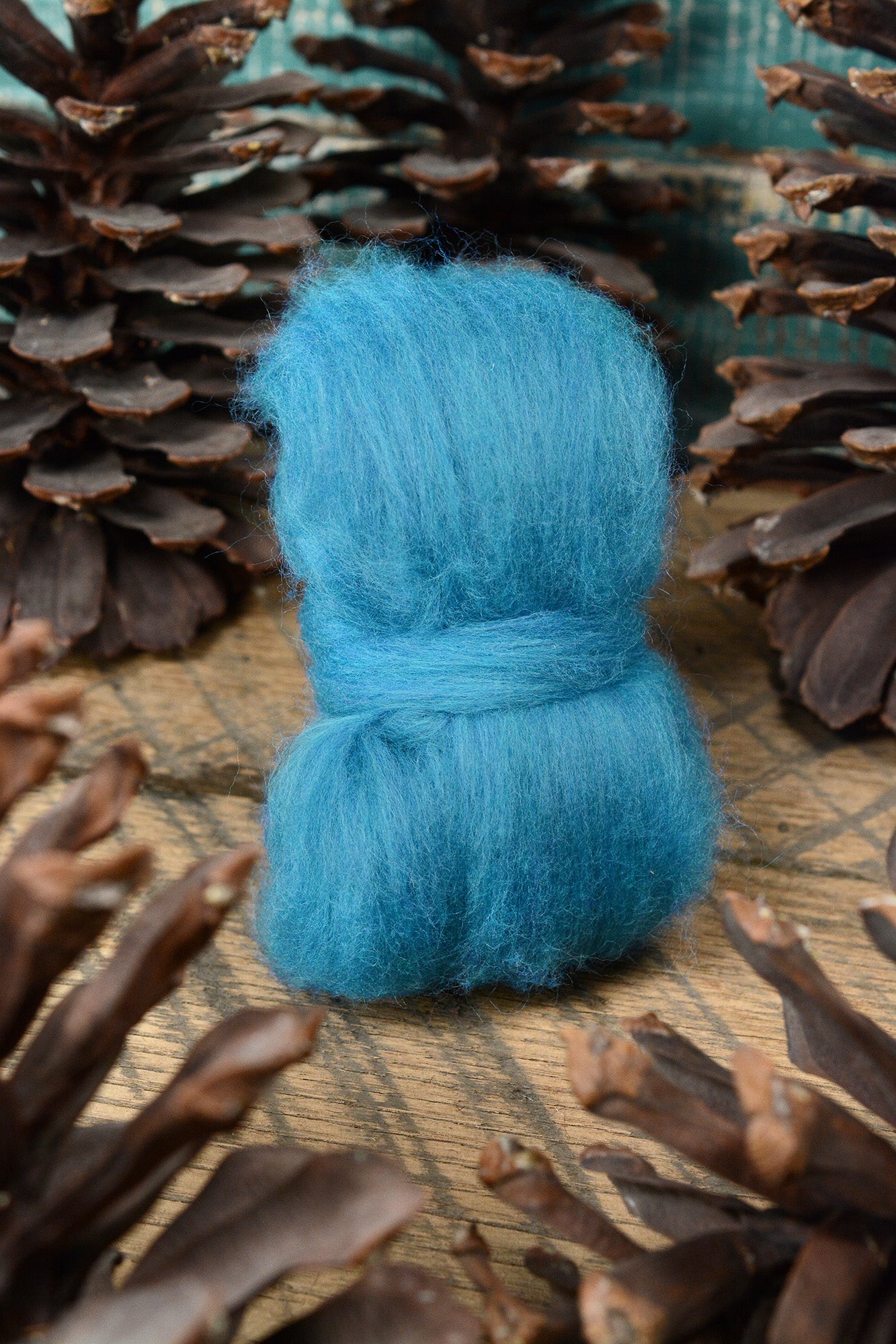 Old World Santa Roving: Blue 1 oz
