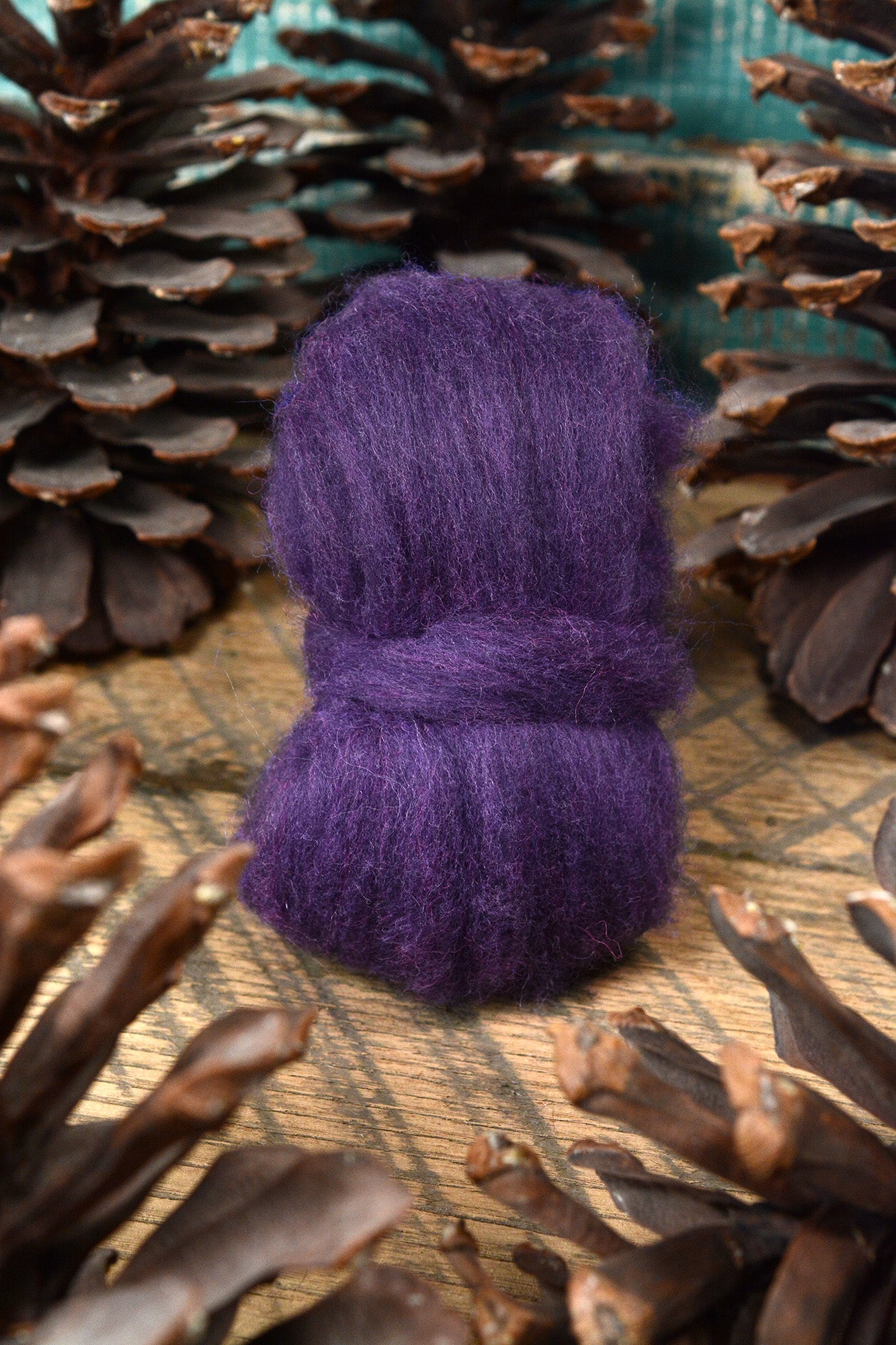 Old World Santa Roving: Purple 1 oz